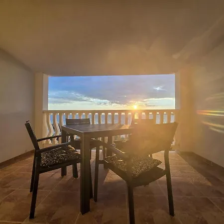 Olea 1930 - For 2 With Sea View *