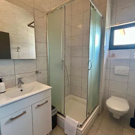 Olea 1930 - For 2 With Sea View Apartmán
